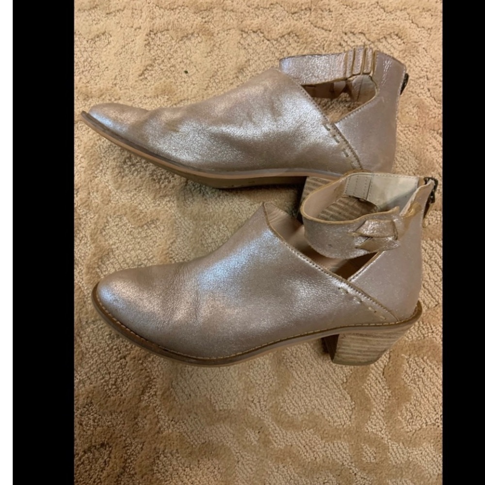 Kelsi Daggar‎ ankle boot